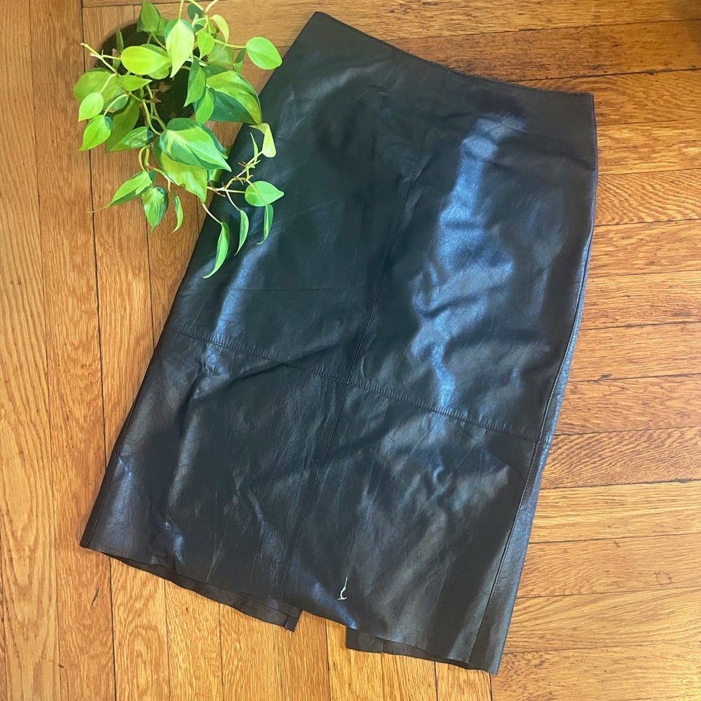 Kenneth Cole dark brown faux leather skirt EUC